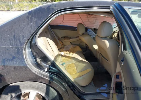 2005 Honda Accord 2.4 Ex from USA, damaged, VIN 1HGCM568X5A096475